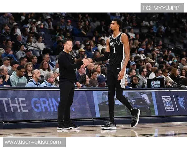 马刺主帅宣布文班将首发结束连续七场替补生涯